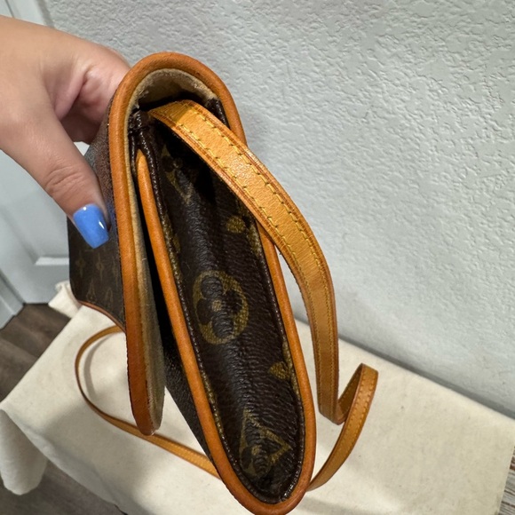 Louis Vuitton Monogram Pochette Twin Shoulder Bag - Picture 9 of 13
